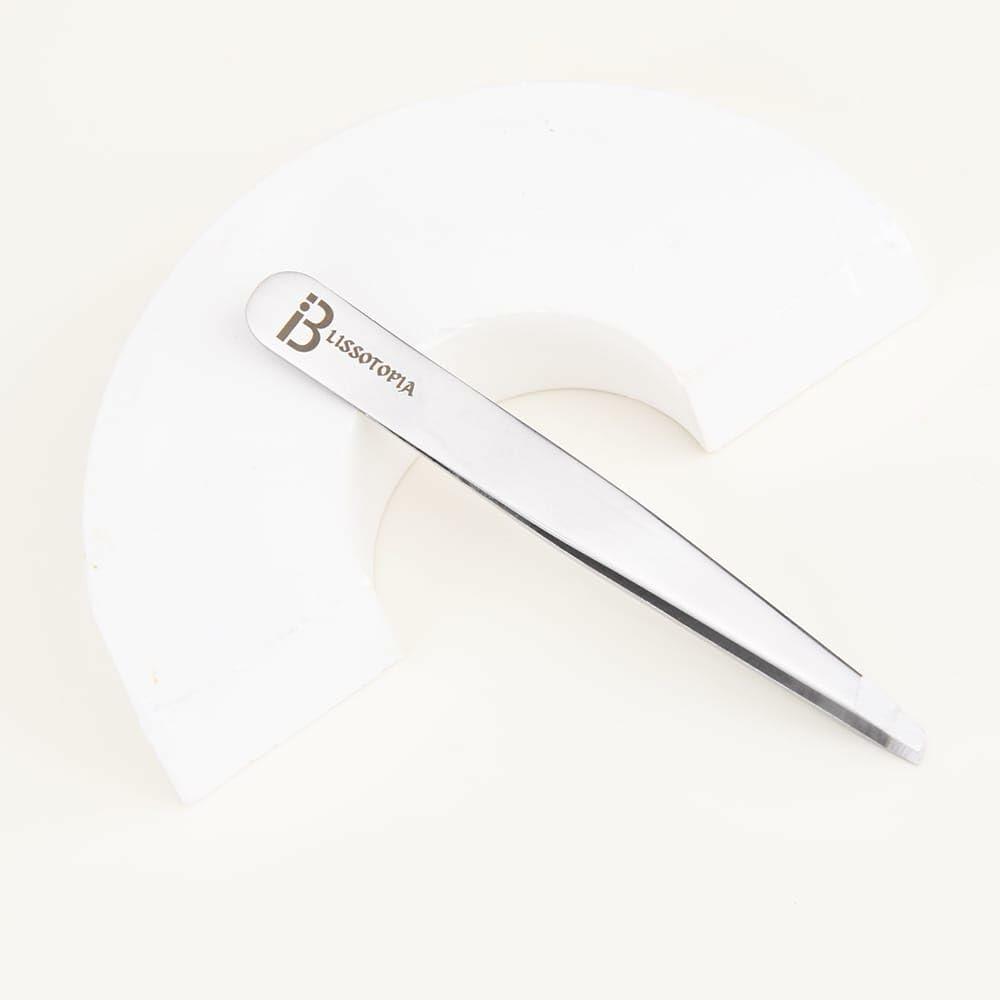 2-in-1 Eyelash Curler & Tweezer Set — Travel-Ready