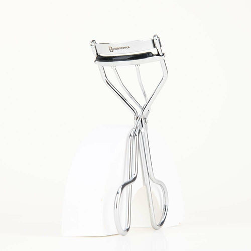 2-in-1 Eyelash Curler & Tweezer Set — Travel-Ready